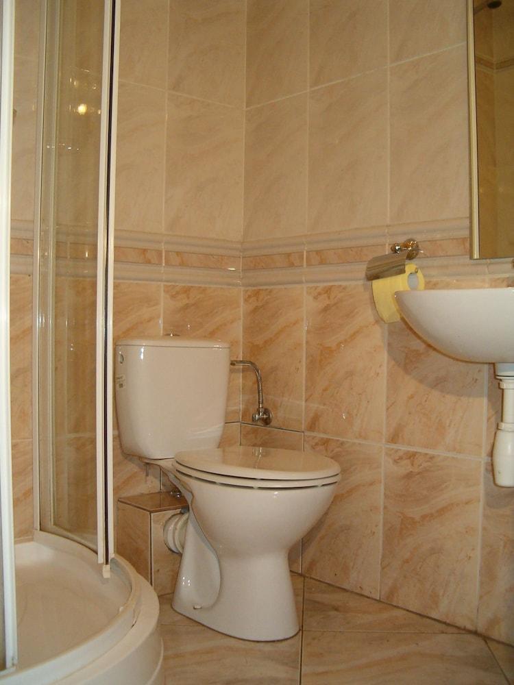 Daisy Superior Hotell Kraków Exteriör bild