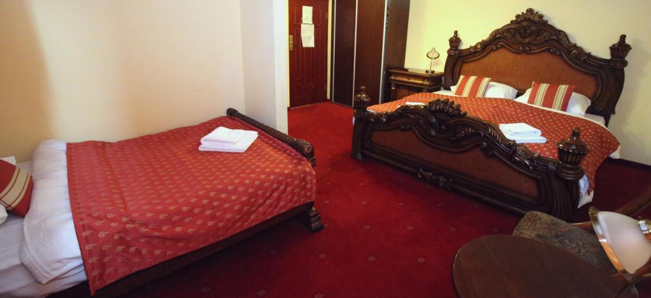 Daisy Superior Hotell Kraków Exteriör bild