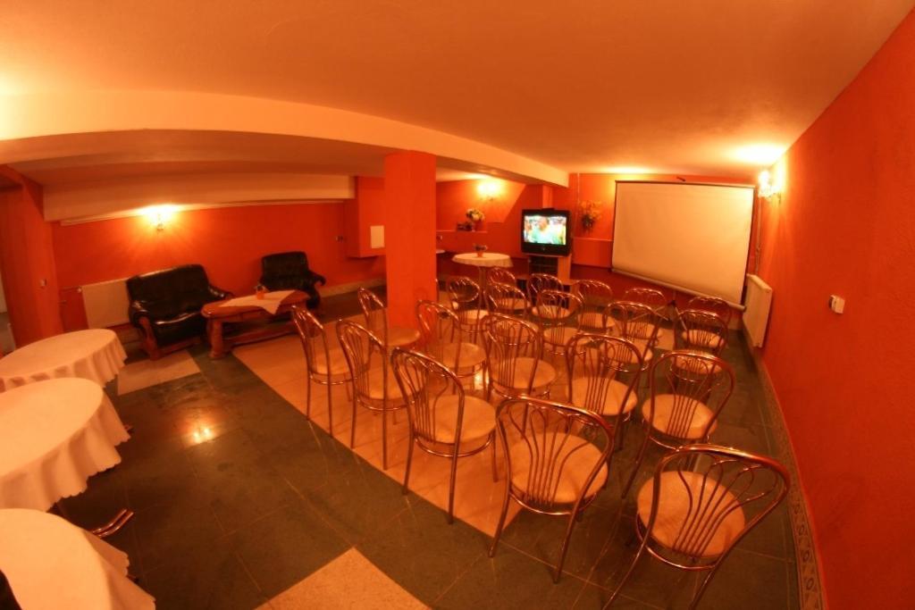 Daisy Superior Hotell Kraków Exteriör bild