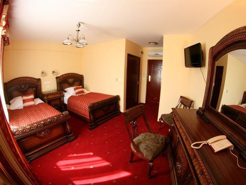 Daisy Superior Hotell Kraków Exteriör bild