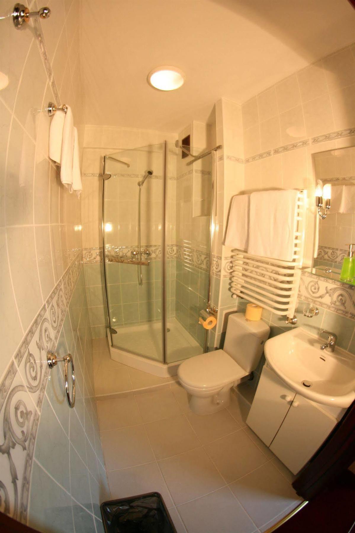 Daisy Superior Hotell Kraków Exteriör bild